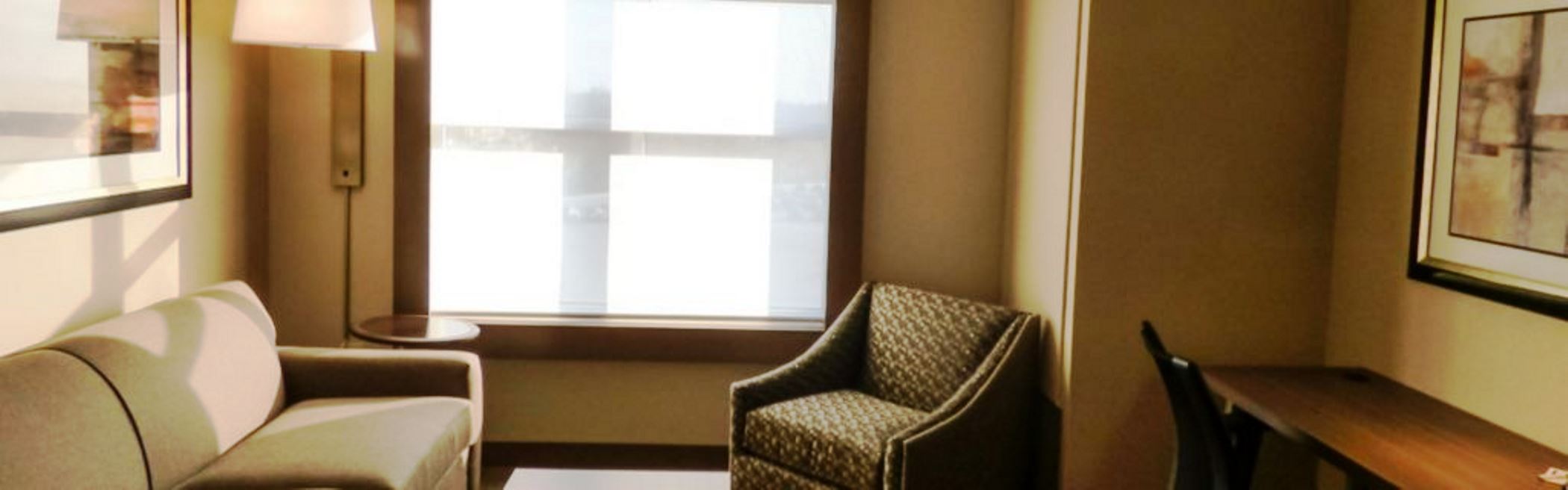 Holiday Inn Express & Suites Plymouth Ann Arbor Area