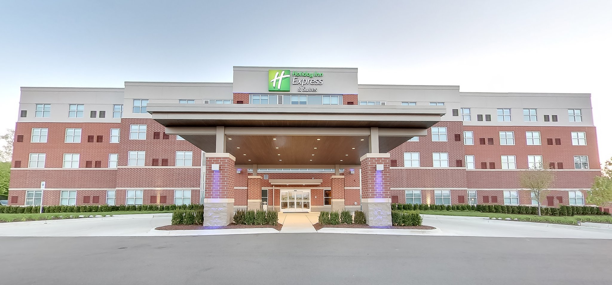 Holiday Inn Express & Suites Plymouth Ann Arbor Area