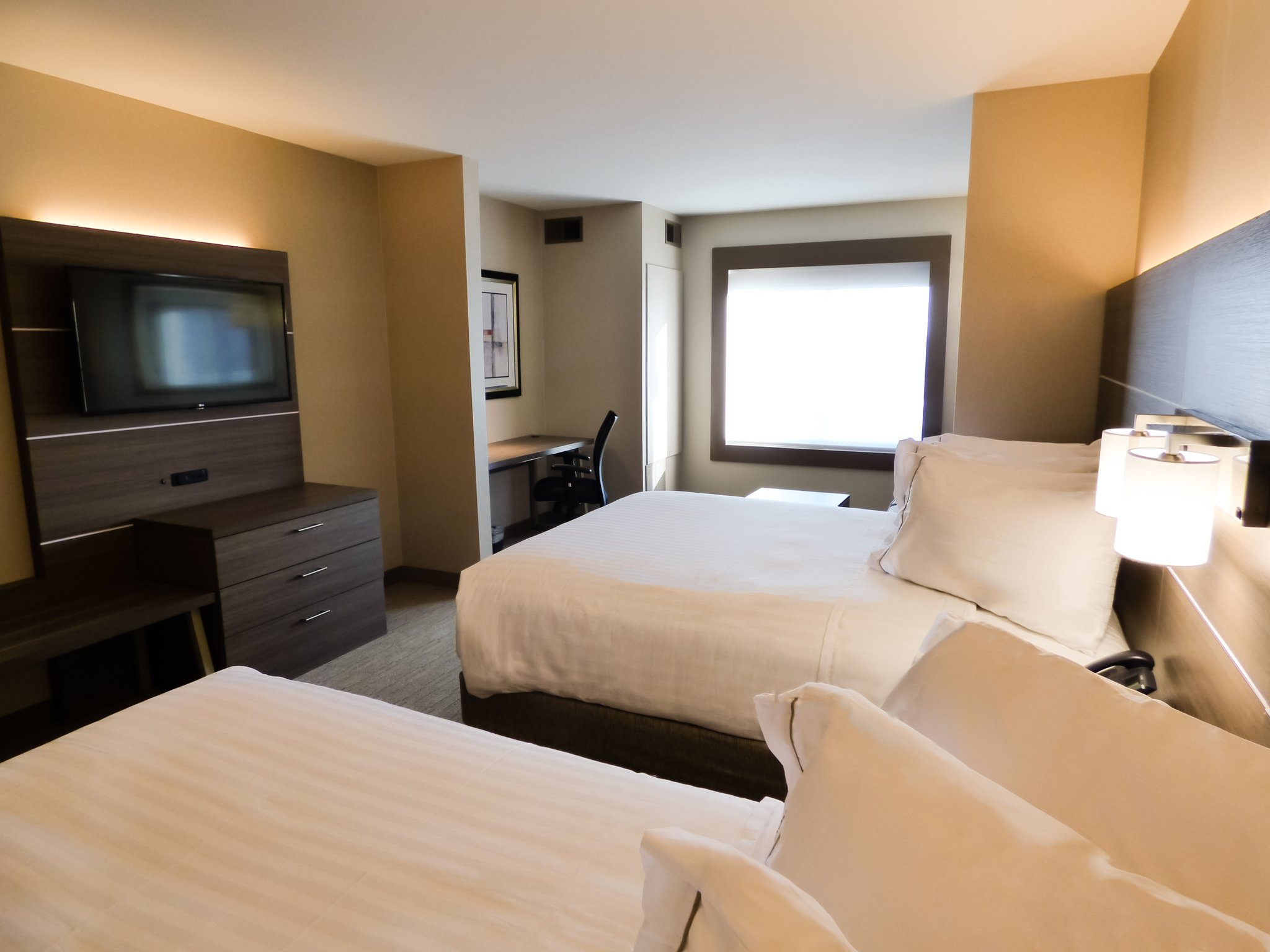 Holiday Inn Express & Suites Plymouth Ann Arbor Area