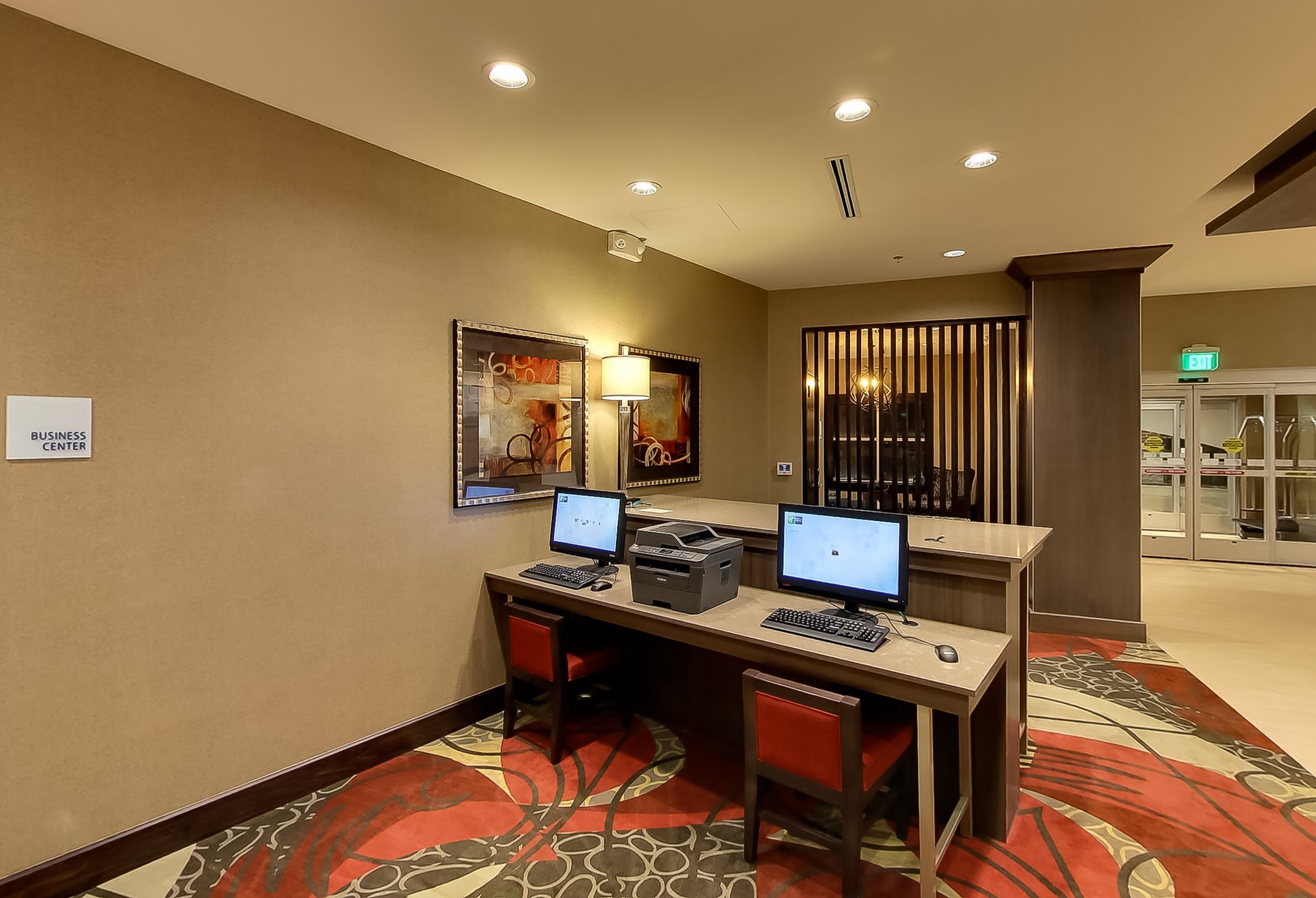 Holiday Inn Express & Suites Plymouth Ann Arbor Area