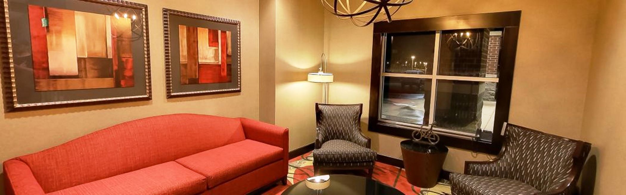 Holiday Inn Express & Suites Plymouth Ann Arbor Area