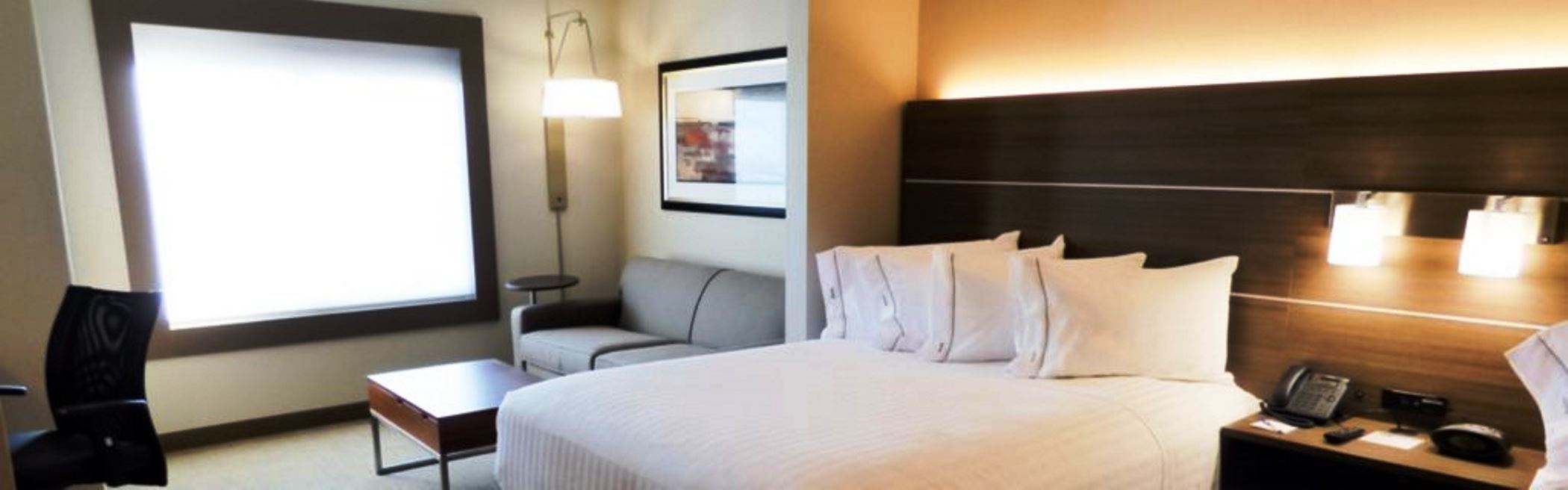 Holiday Inn Express & Suites Plymouth Ann Arbor Area