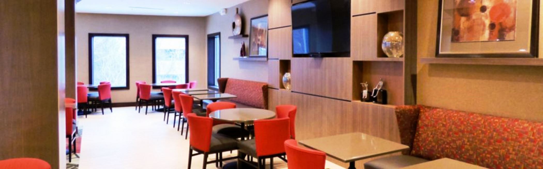 Holiday Inn Express & Suites Plymouth Ann Arbor Area