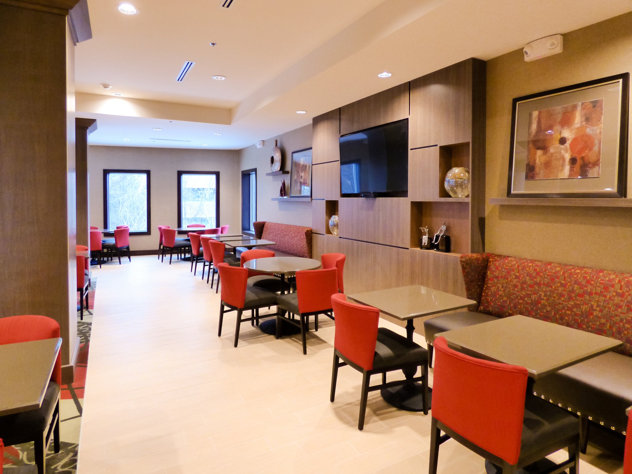 Holiday Inn Express & Suites Plymouth Ann Arbor Area