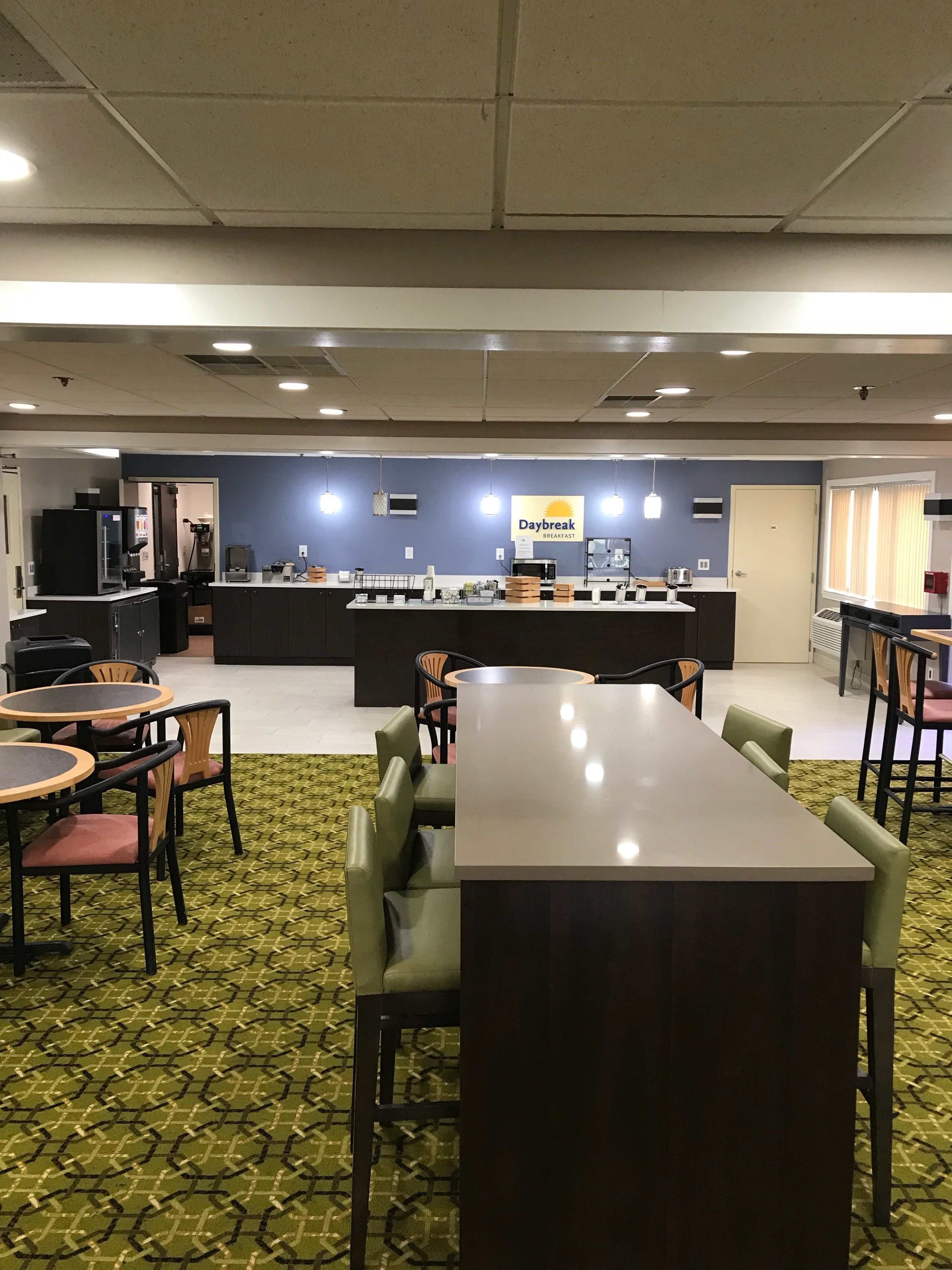 Days Inn & Suites by Wyndham Rochester Hills MI