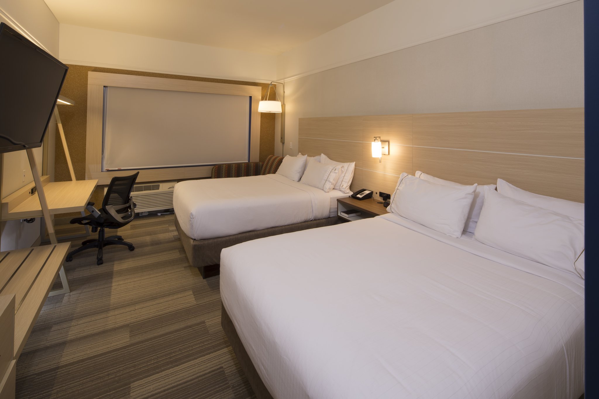 Holiday Inn Express & Suites Rochester Hills - Detroit Area