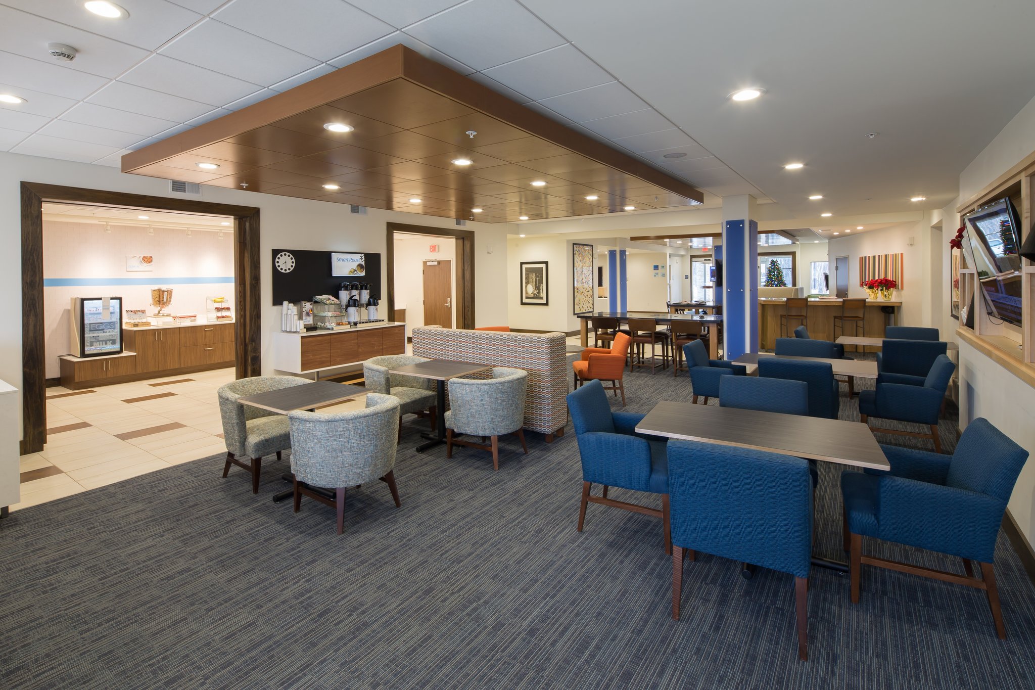 Holiday Inn Express & Suites Rochester Hills - Detroit Area
