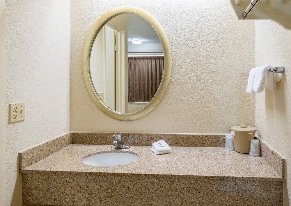 Red Roof Inn Detroit-Rochester Hills/ Auburn Hills