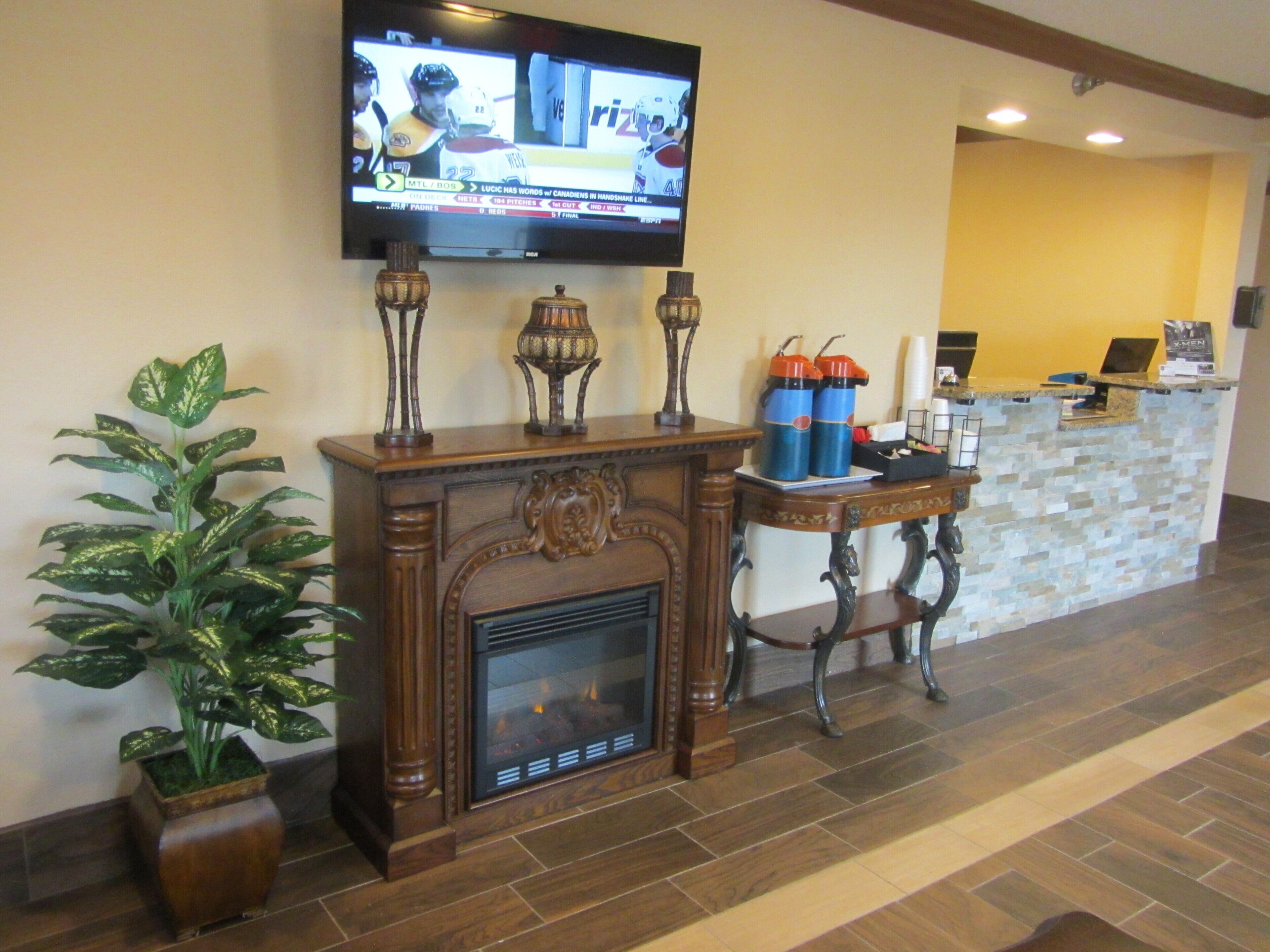 American Inn & Suites Romulus DTW