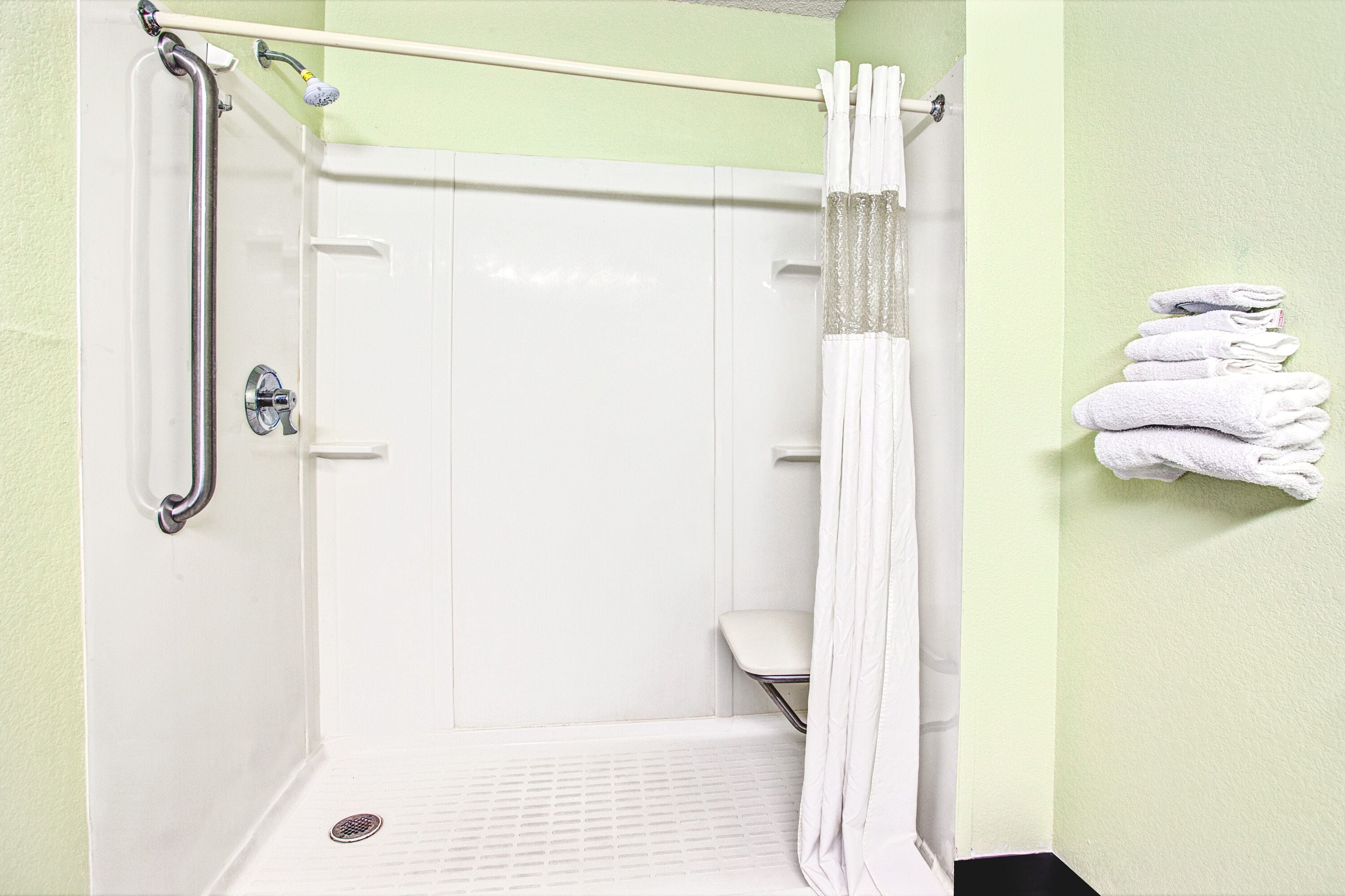 American Inn & Suites Romulus DTW