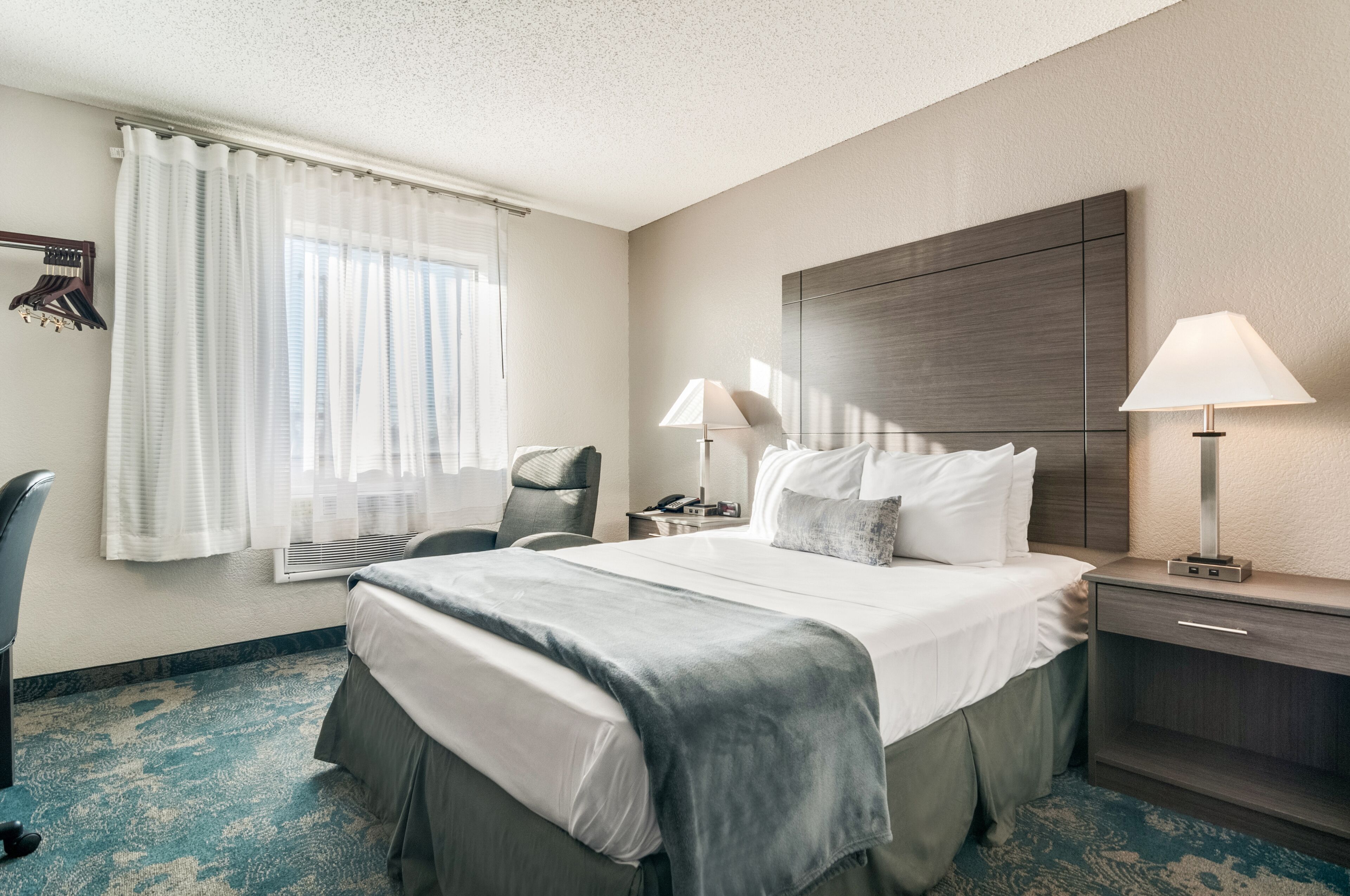 American Inn & Suites Romulus DTW