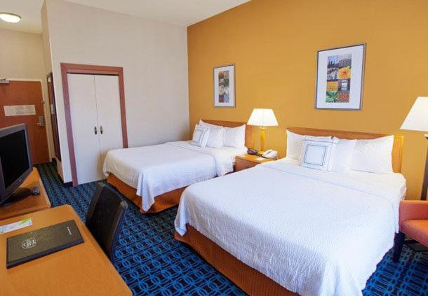 Fairfield Inn and Suites by Marriott Detroit Metropolitan Airport