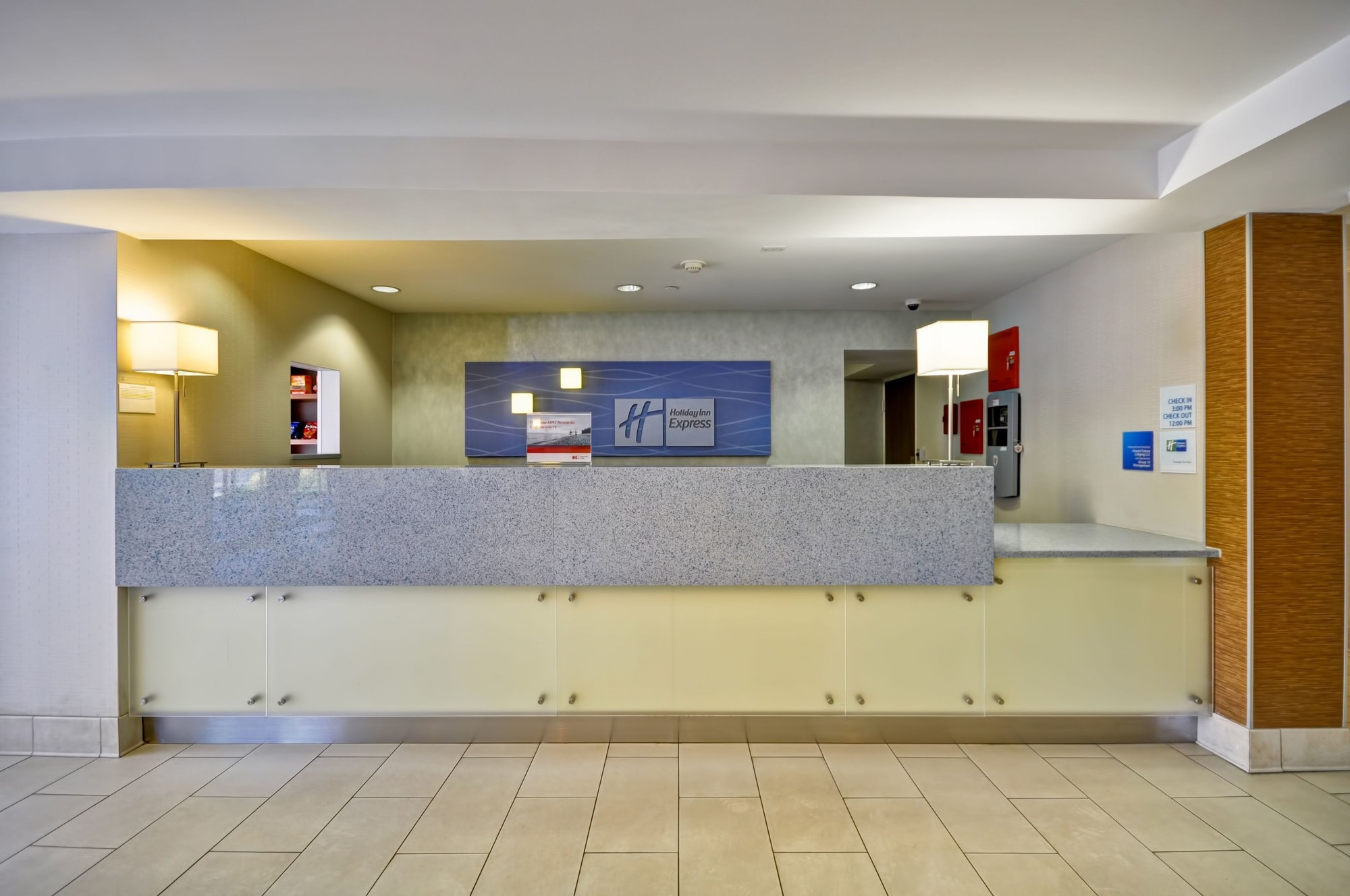 Holiday Inn Express Romulus / Detroit Airport