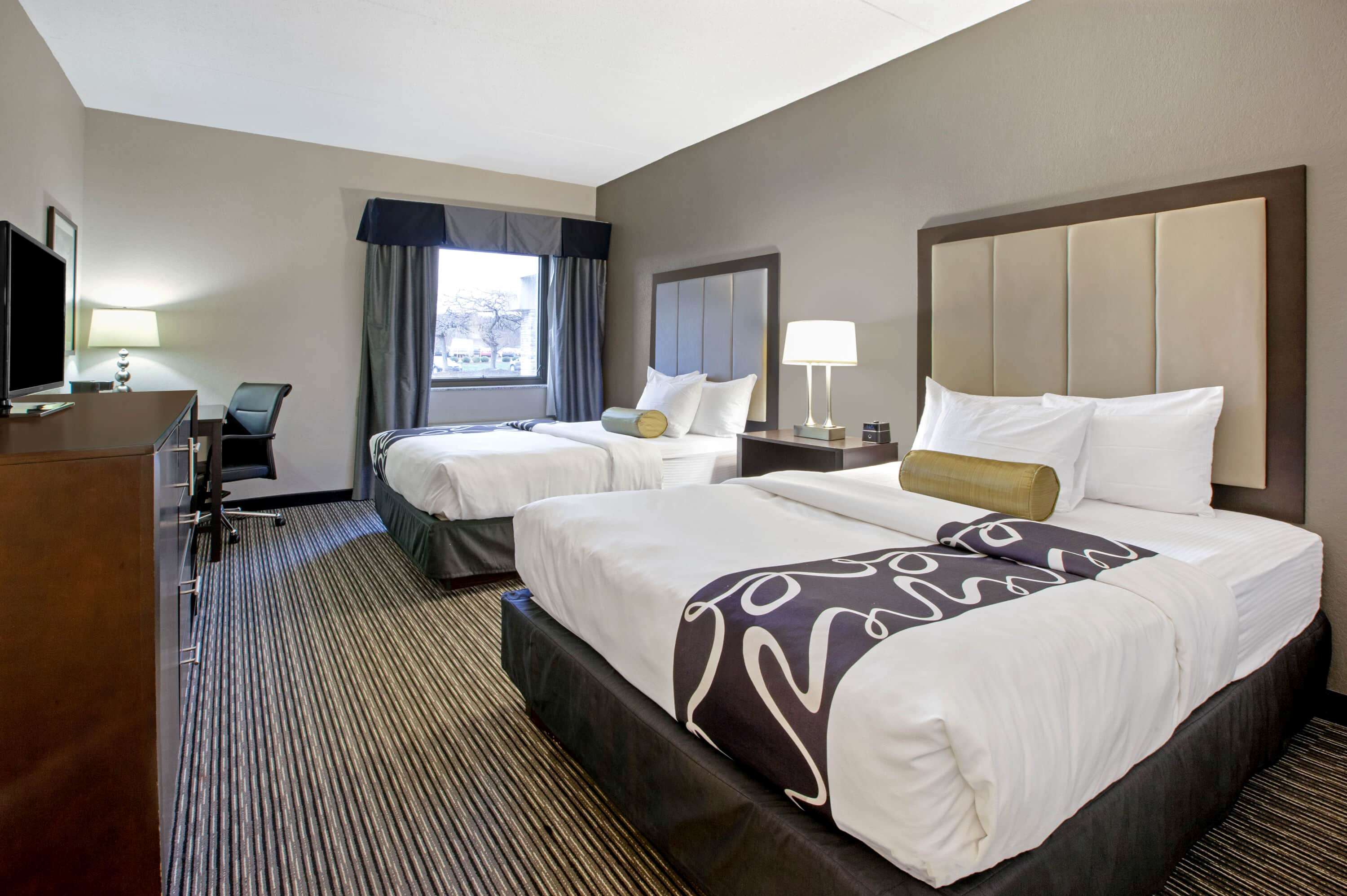 La Quinta Inn & Suites Detroit Metro Airport