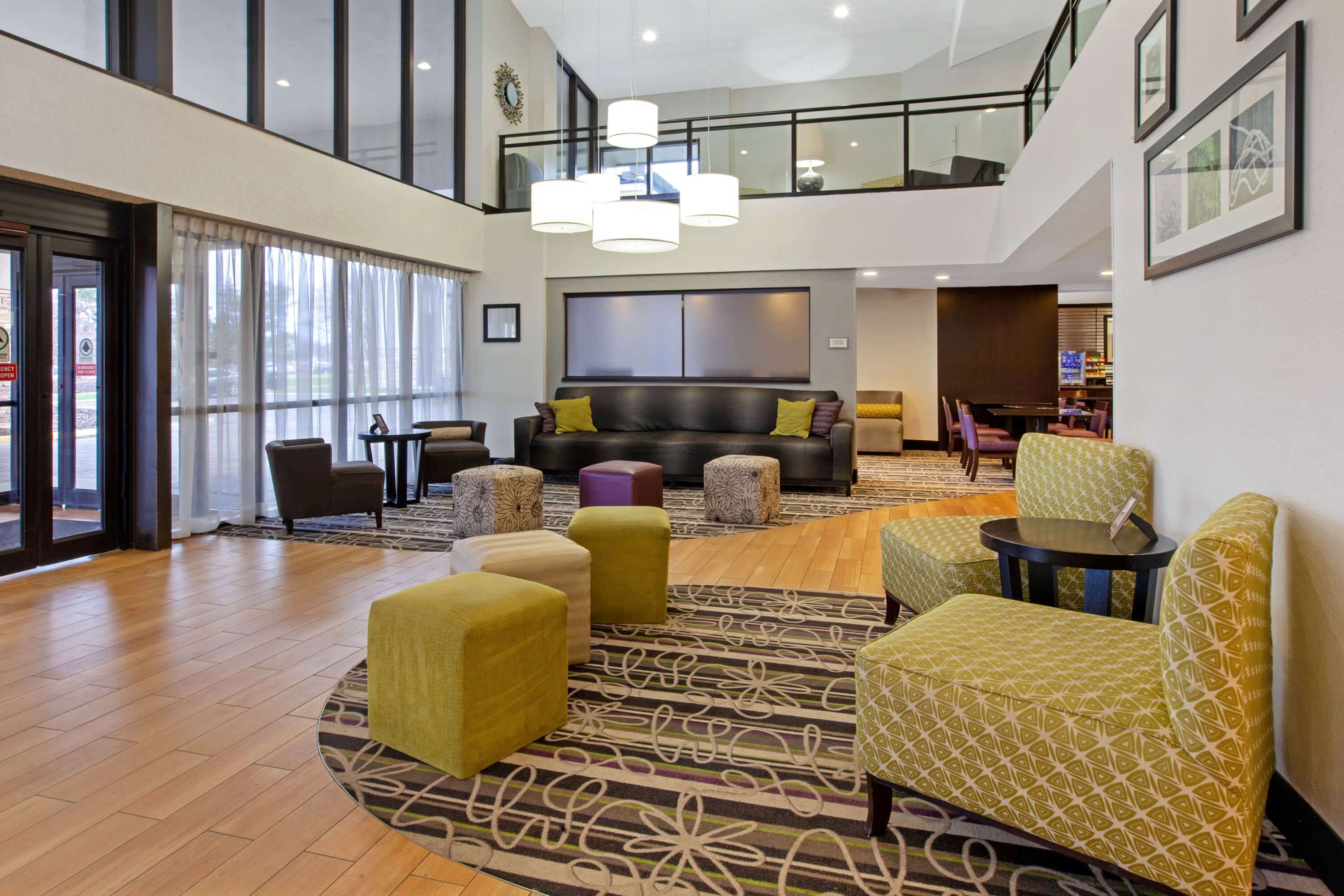 La Quinta Inn & Suites Detroit Metro Airport