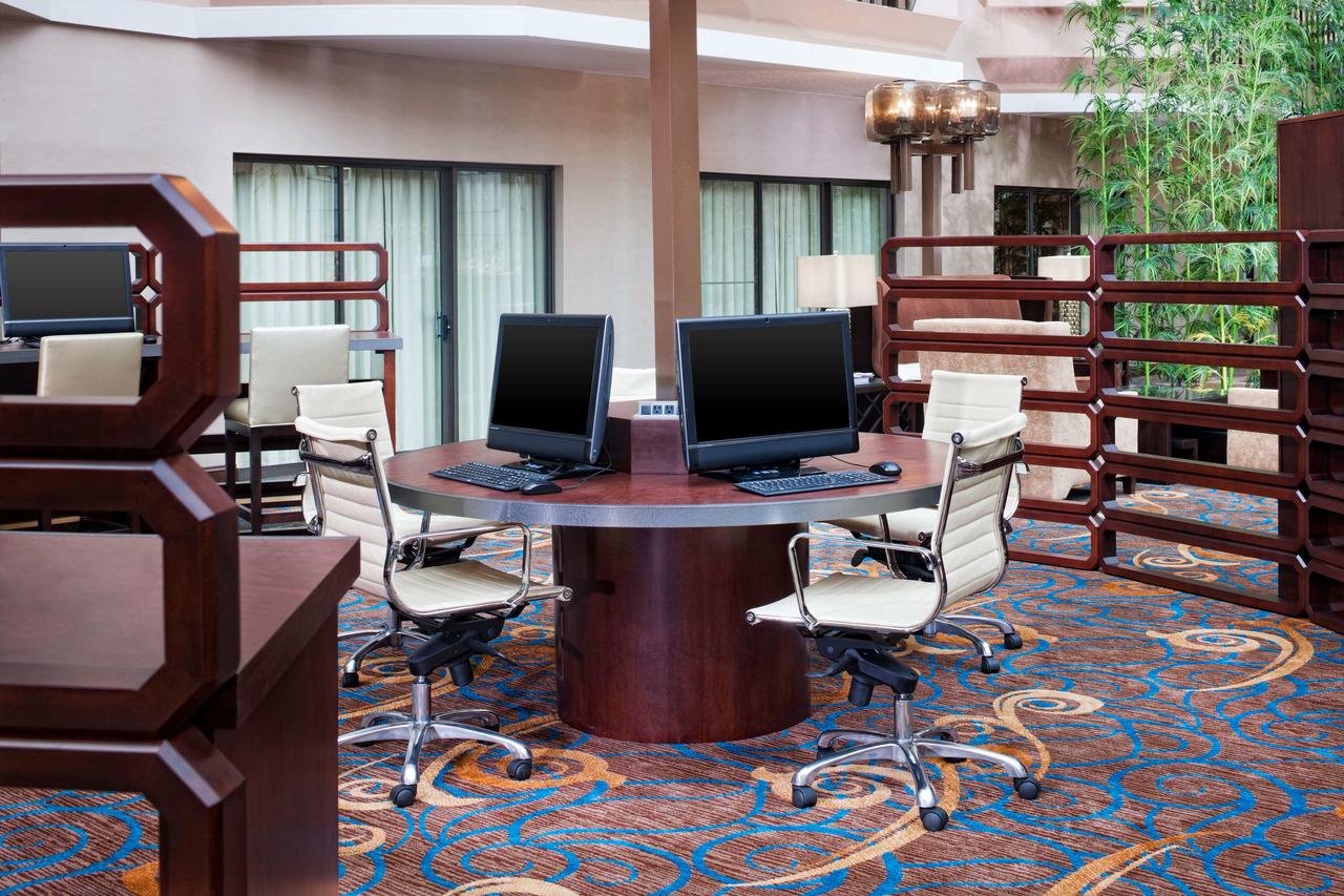 Sheraton Detroit Metro Airport