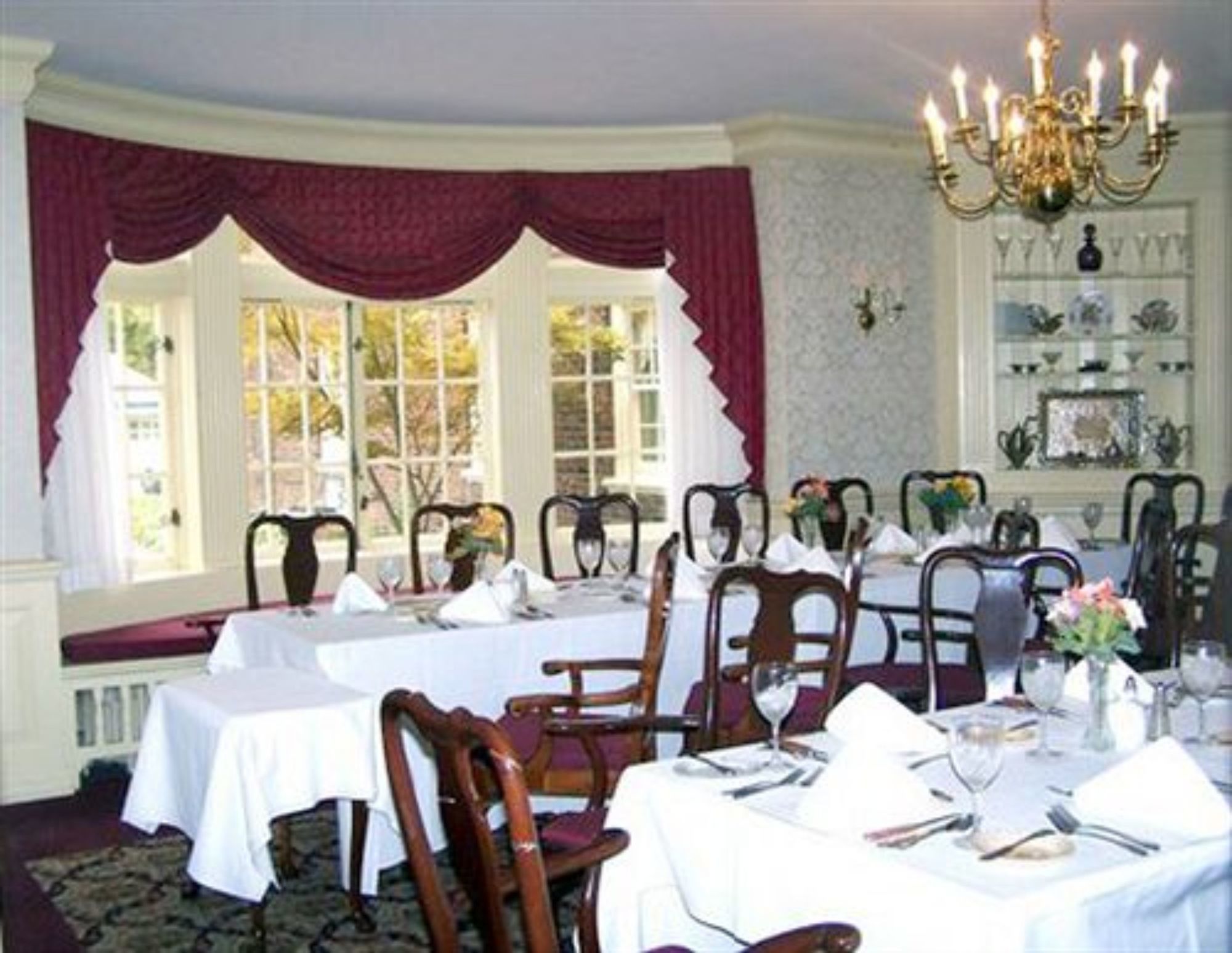 Montague Inn