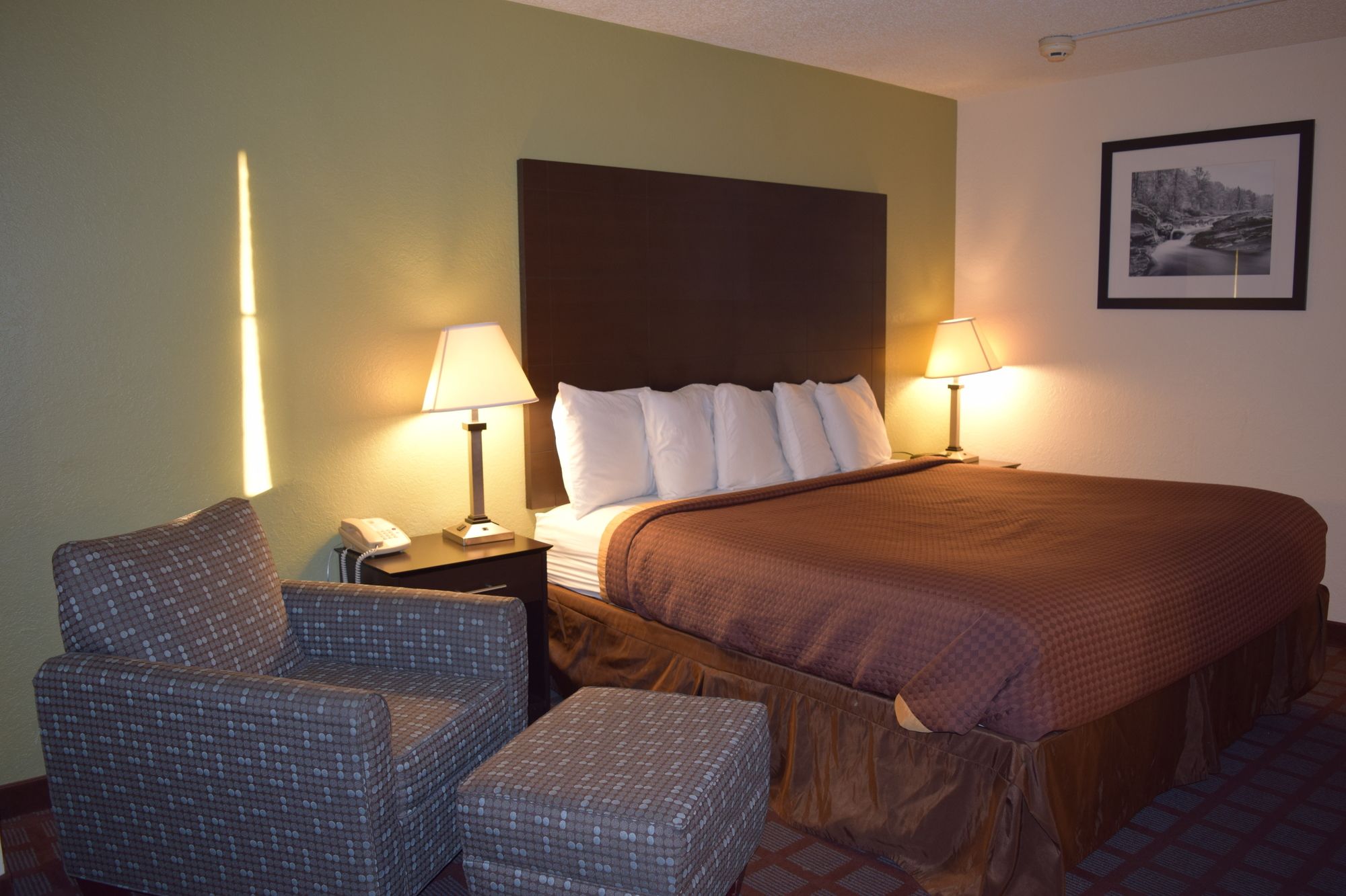 Super 8 by Wyndham Saginaw