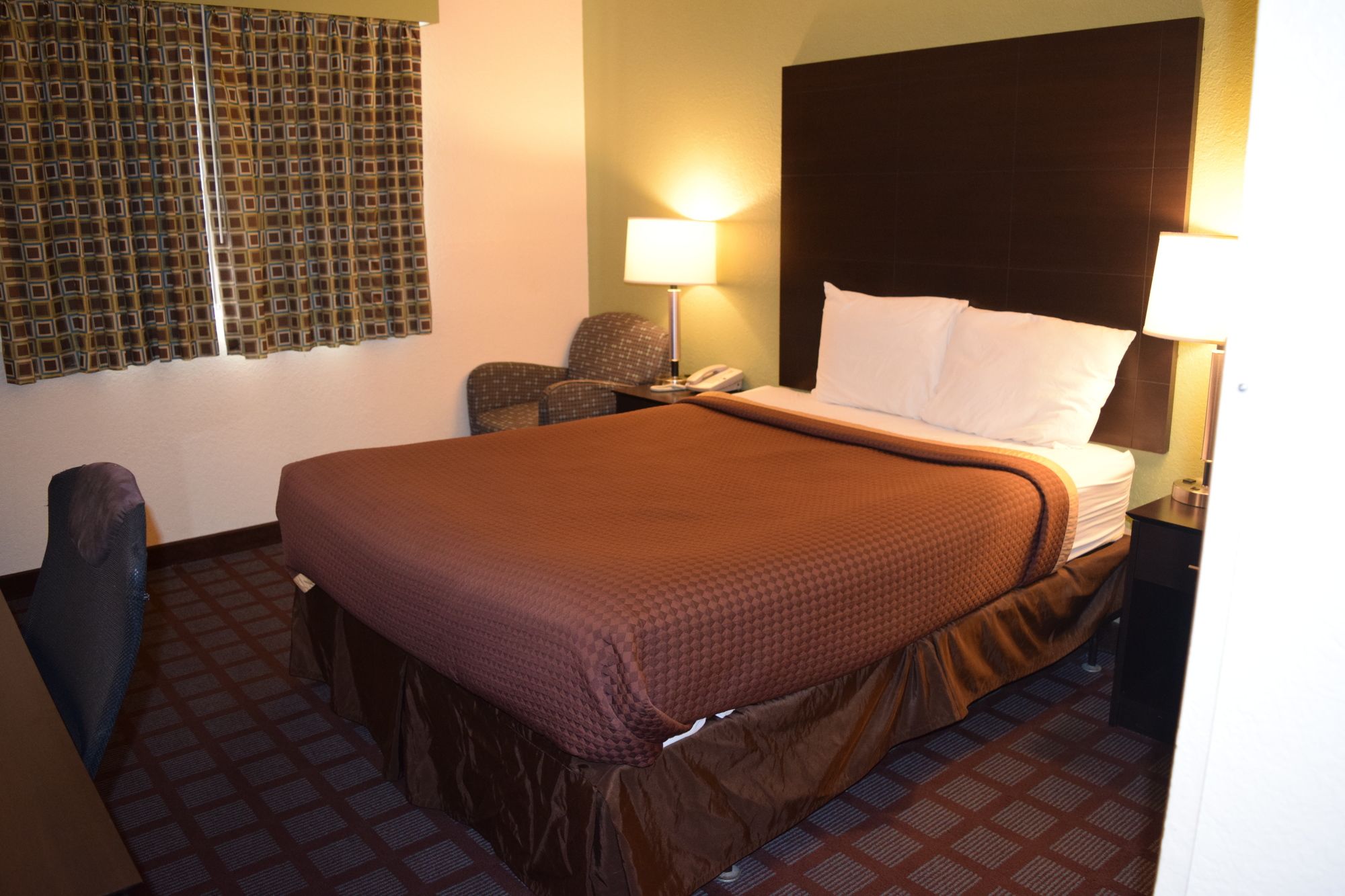 Super 8 by Wyndham Saginaw