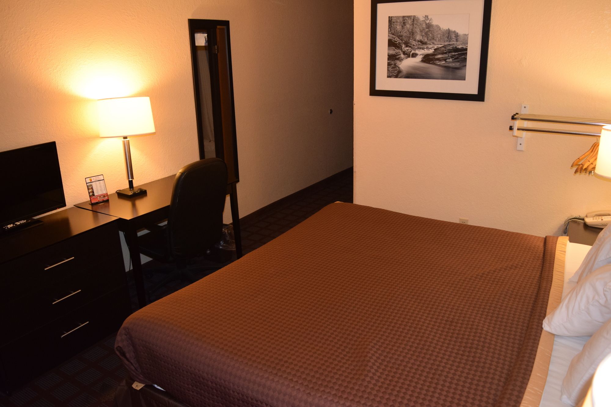 Super 8 by Wyndham Saginaw