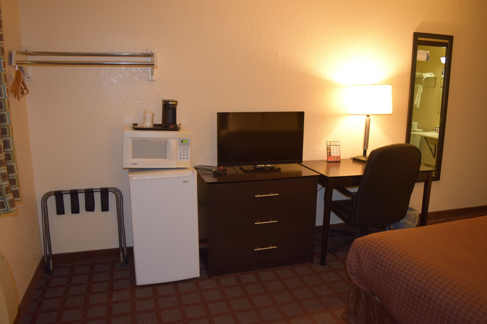 Super 8 by Wyndham Saginaw