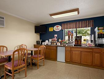 Super 8 by Wyndham Saginaw