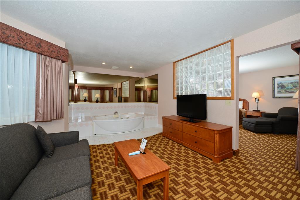 Best Western Harbour Pointe Lakefront