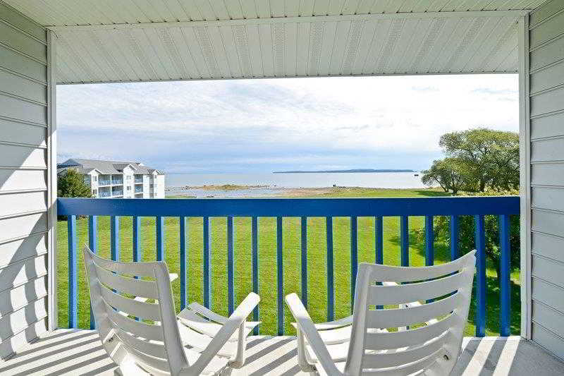 Best Western Harbour Pointe Lakefront