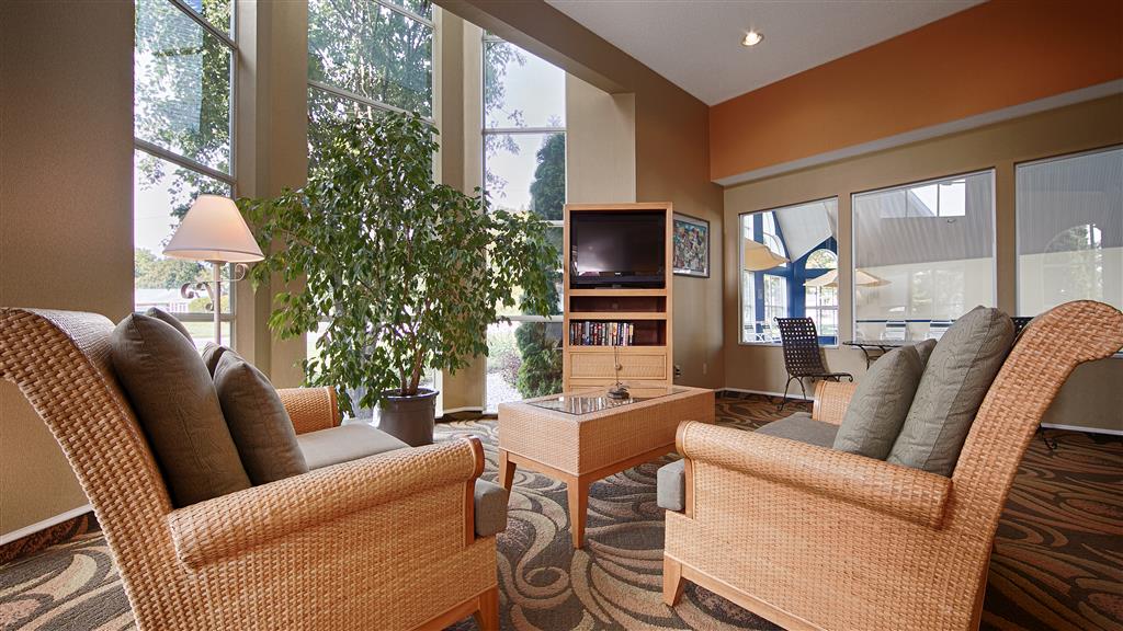 Best Western Harbour Pointe Lakefront