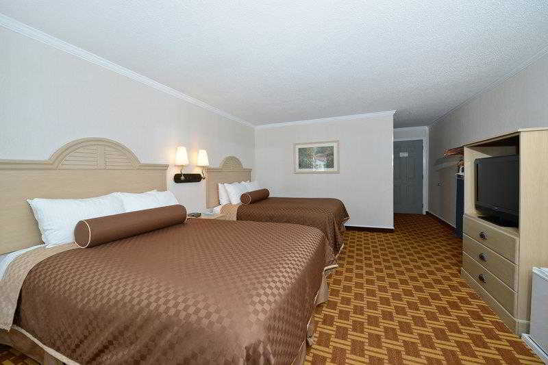 Best Western Harbour Pointe Lakefront