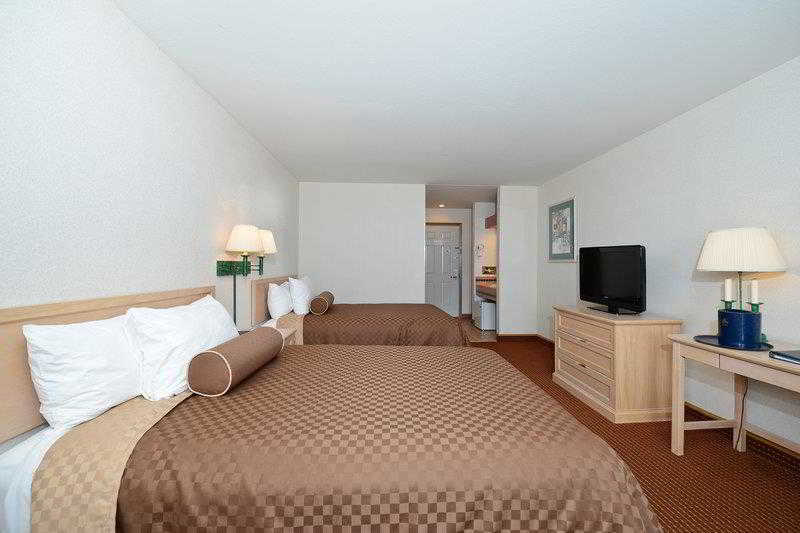 Best Western Harbour Pointe Lakefront