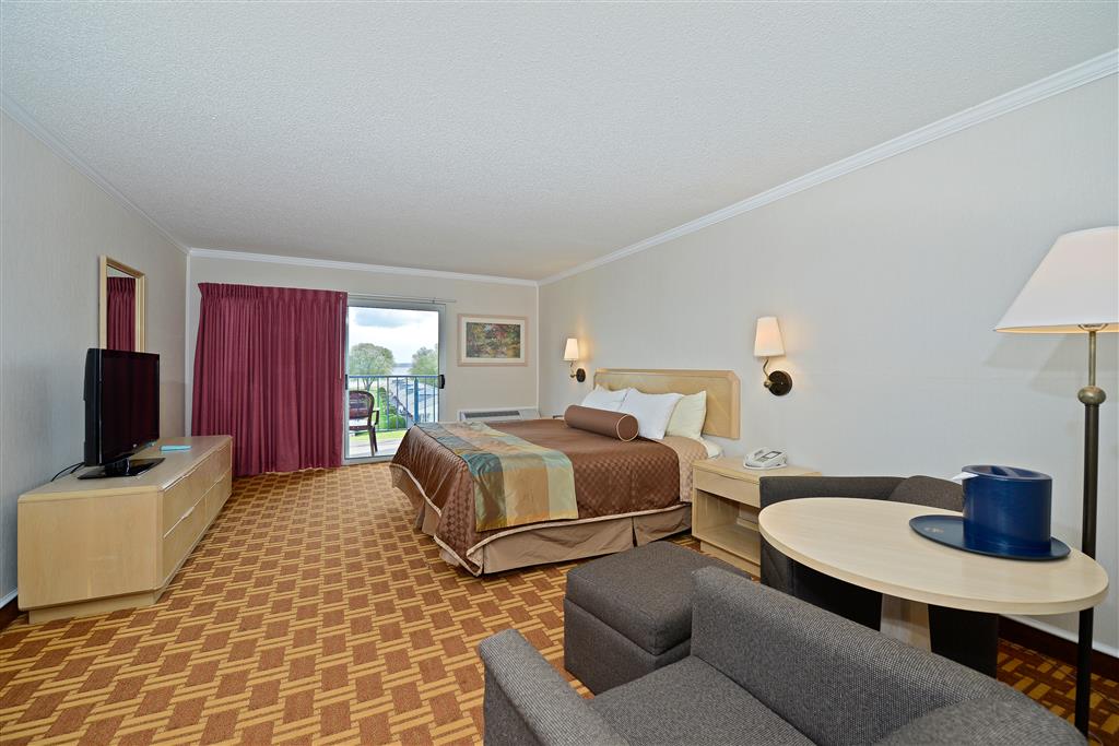 Best Western Harbour Pointe Lakefront