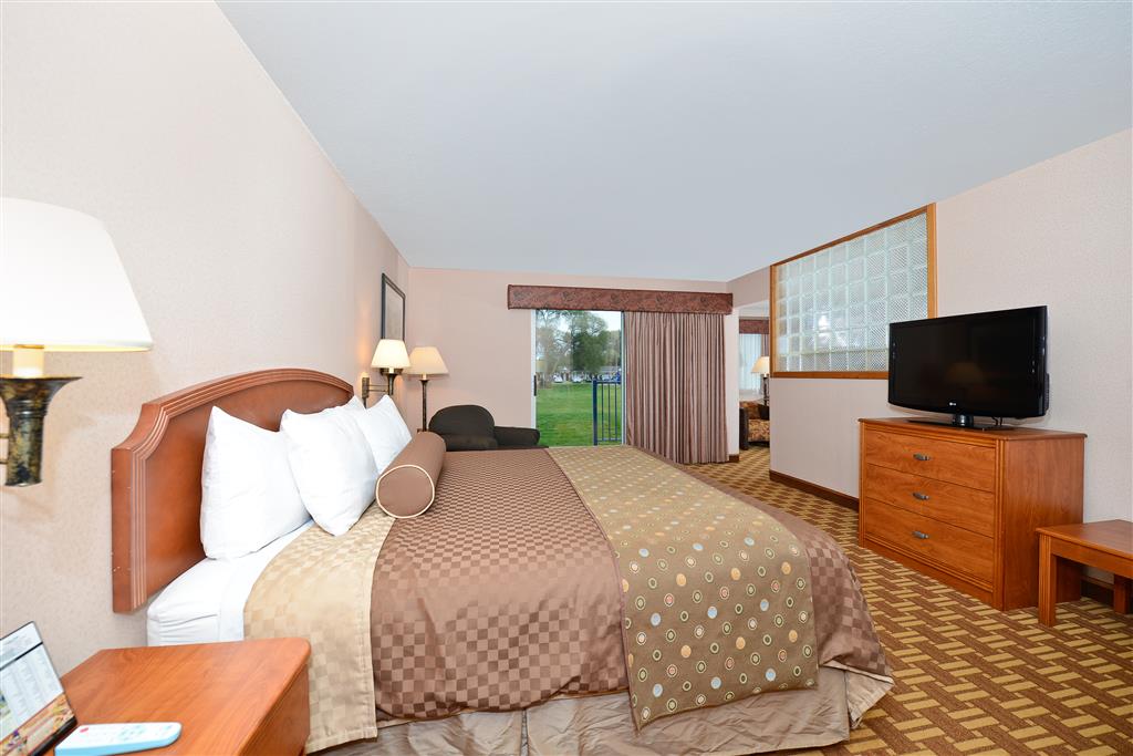 Best Western Harbour Pointe Lakefront