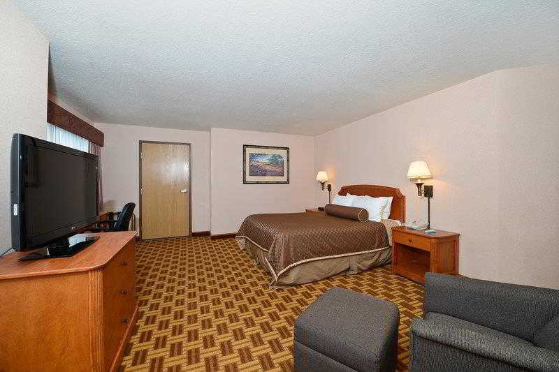 Best Western Harbour Pointe Lakefront