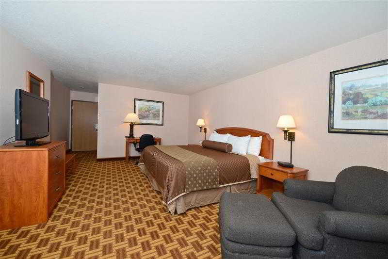 Best Western Harbour Pointe Lakefront