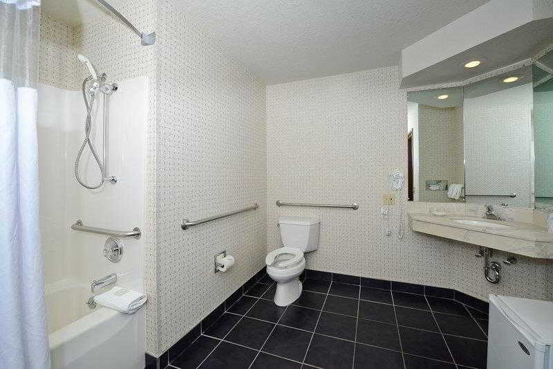 Best Western Harbour Pointe Lakefront