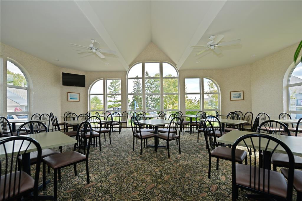 Best Western Harbour Pointe Lakefront