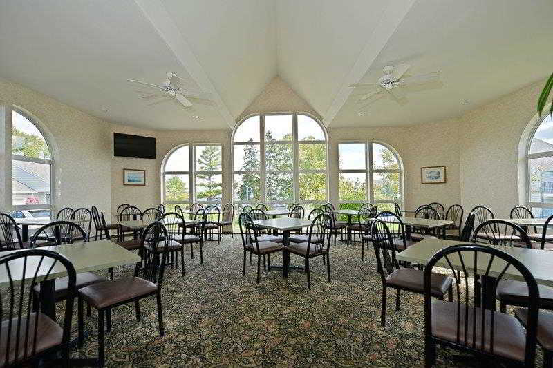 Best Western Harbour Pointe Lakefront