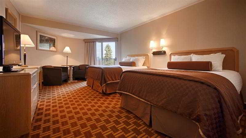 Best Western Harbour Pointe Lakefront