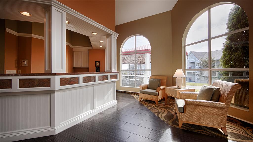 Best Western Harbour Pointe Lakefront