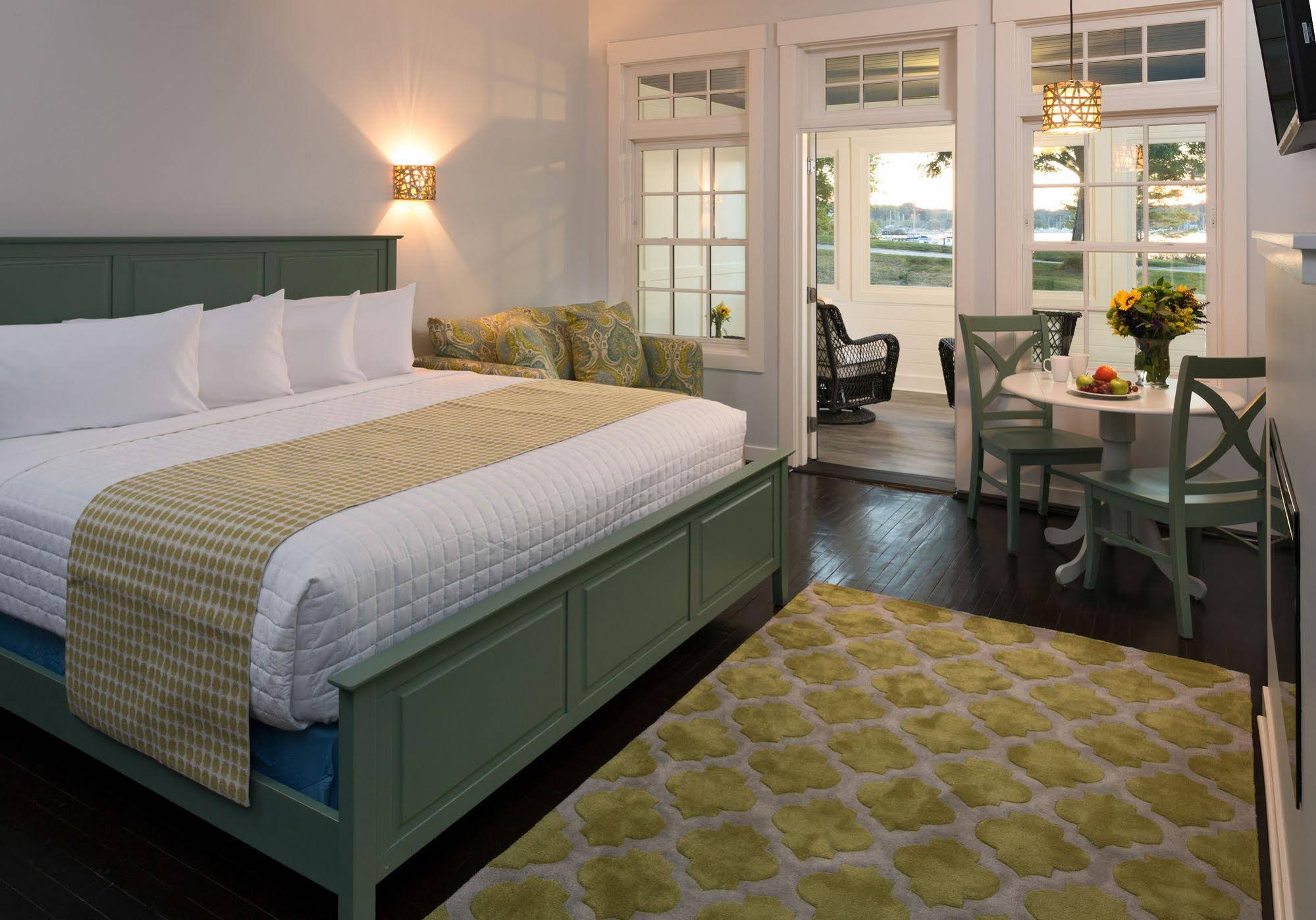 The Hotel Saugatuck