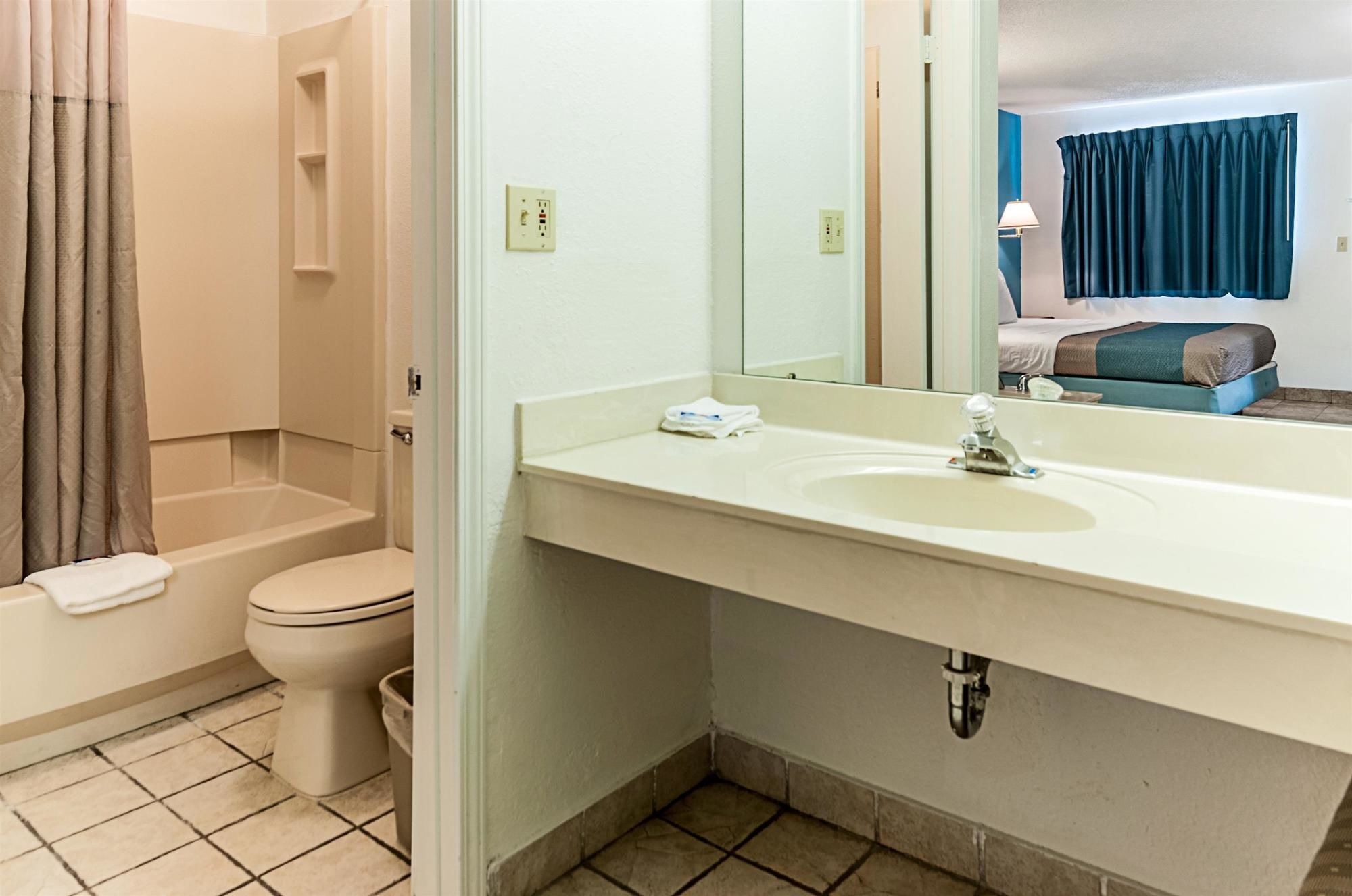 Motel 6 Detroit Southgate