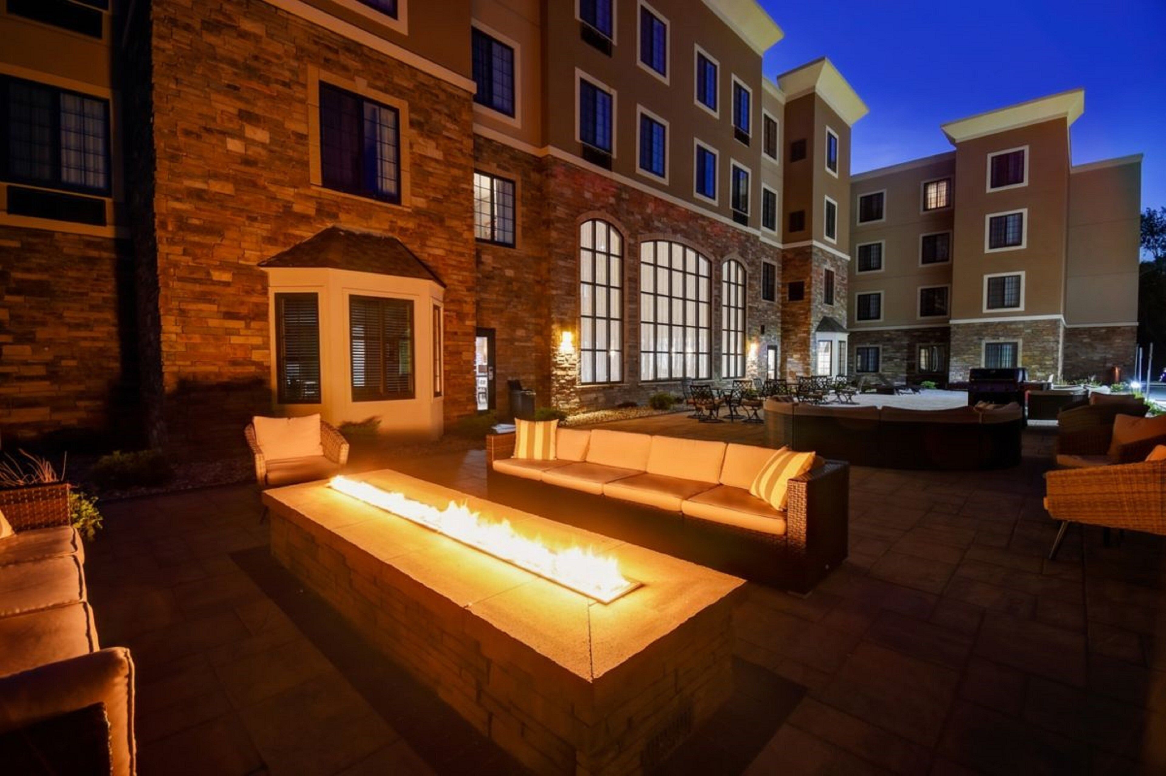 Staybridge Suites Southgate – Detroit Area