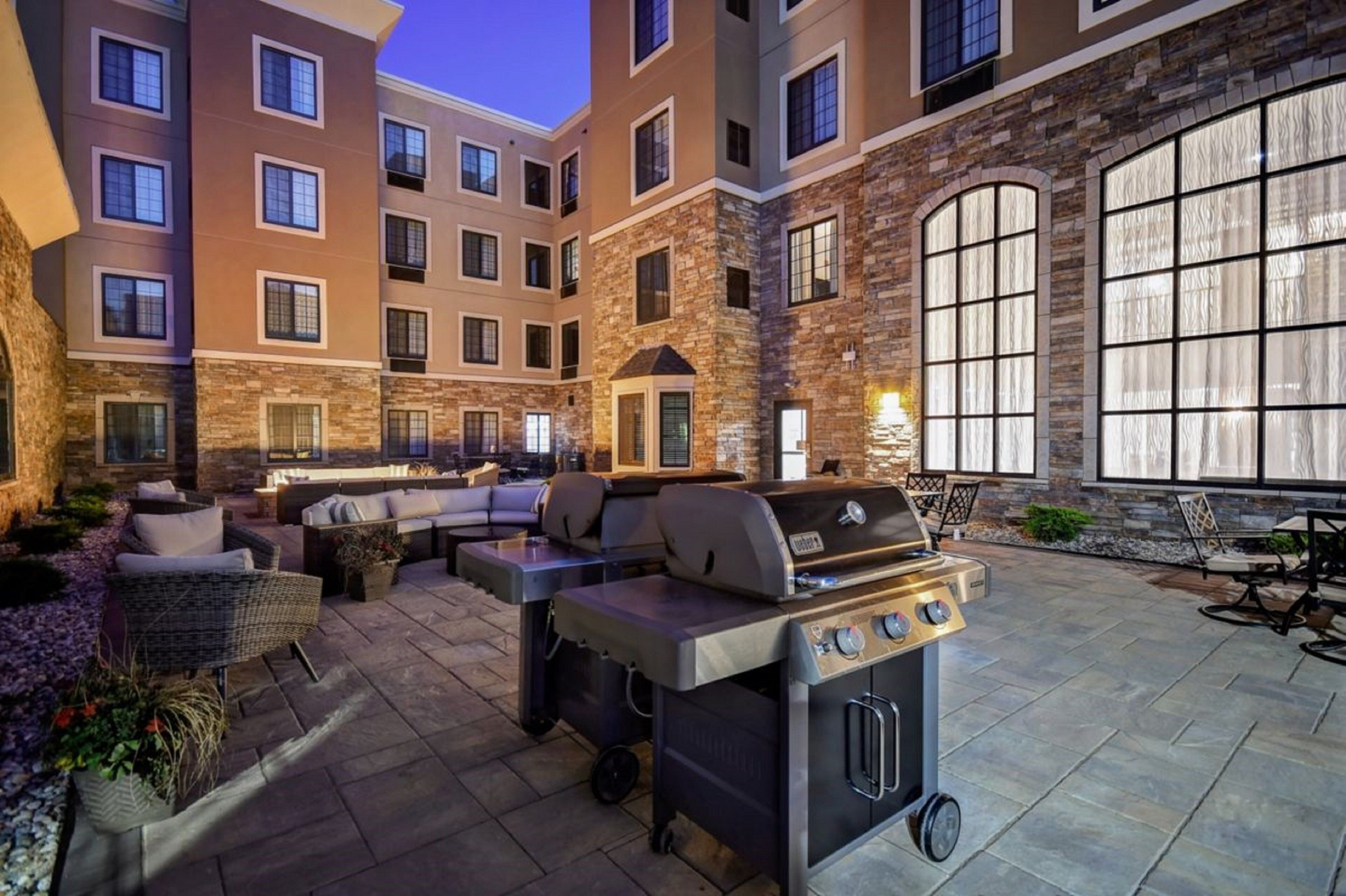 Staybridge Suites Southgate – Detroit Area