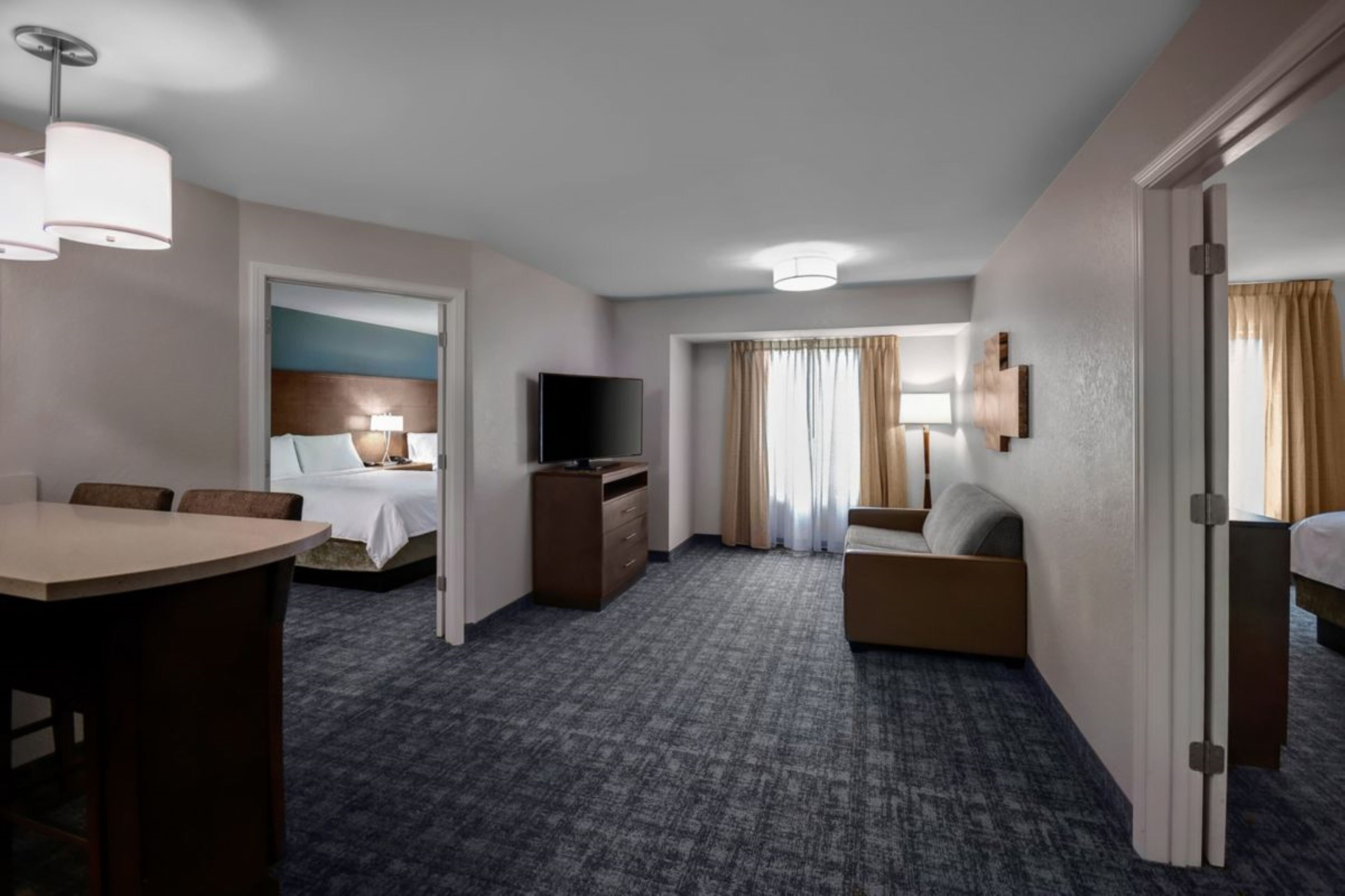 Staybridge Suites Southgate – Detroit Area