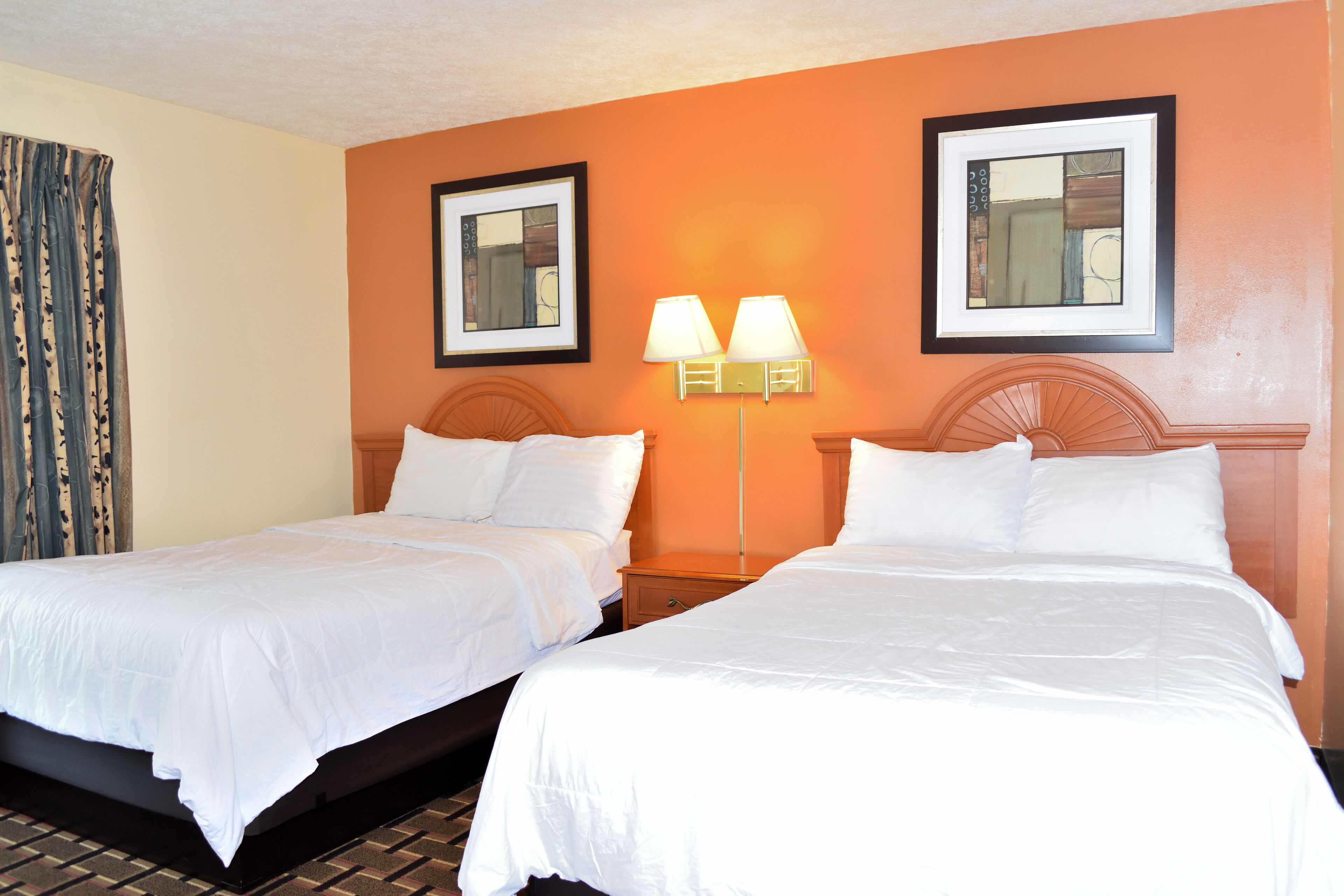 Great Lakes Inn and Suites