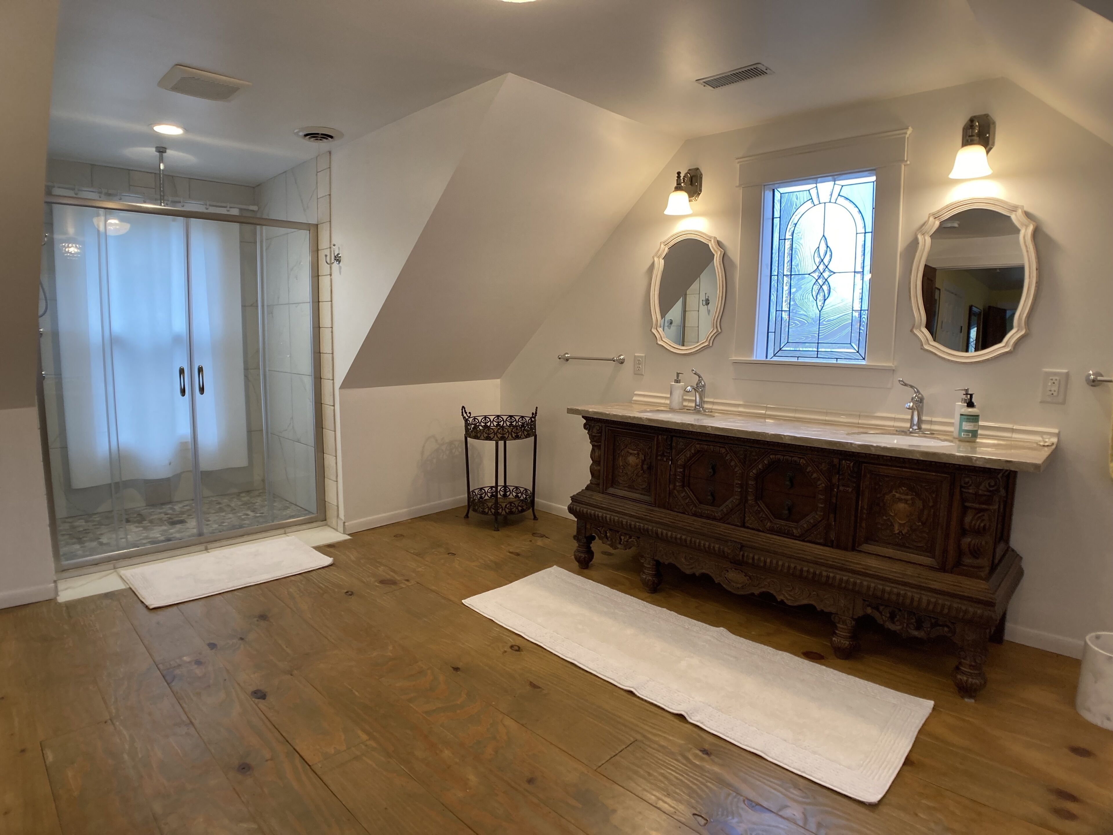 Vintage Inn At Veritas Estate