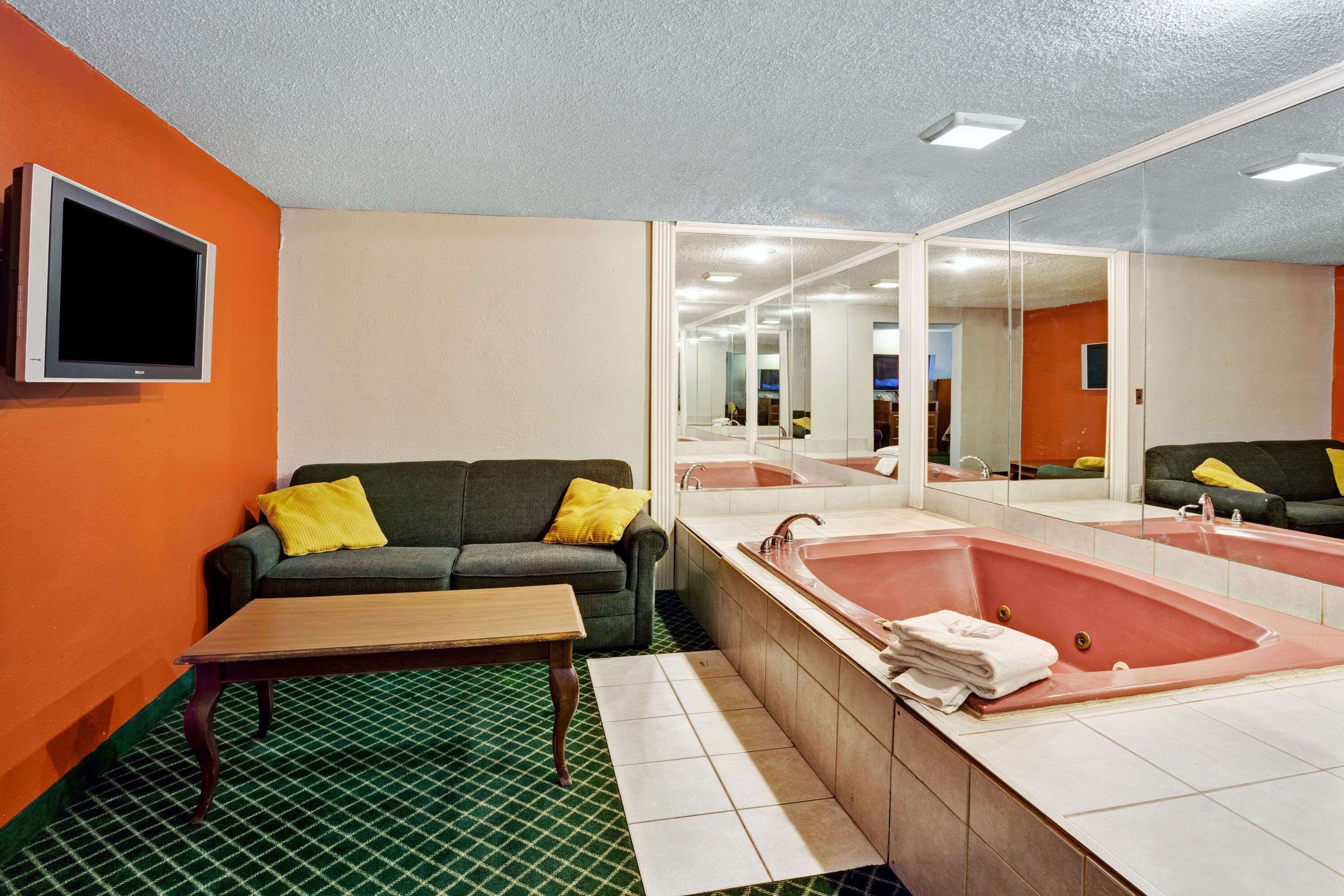 Knights Inn Detroit Area Sterling Heights
