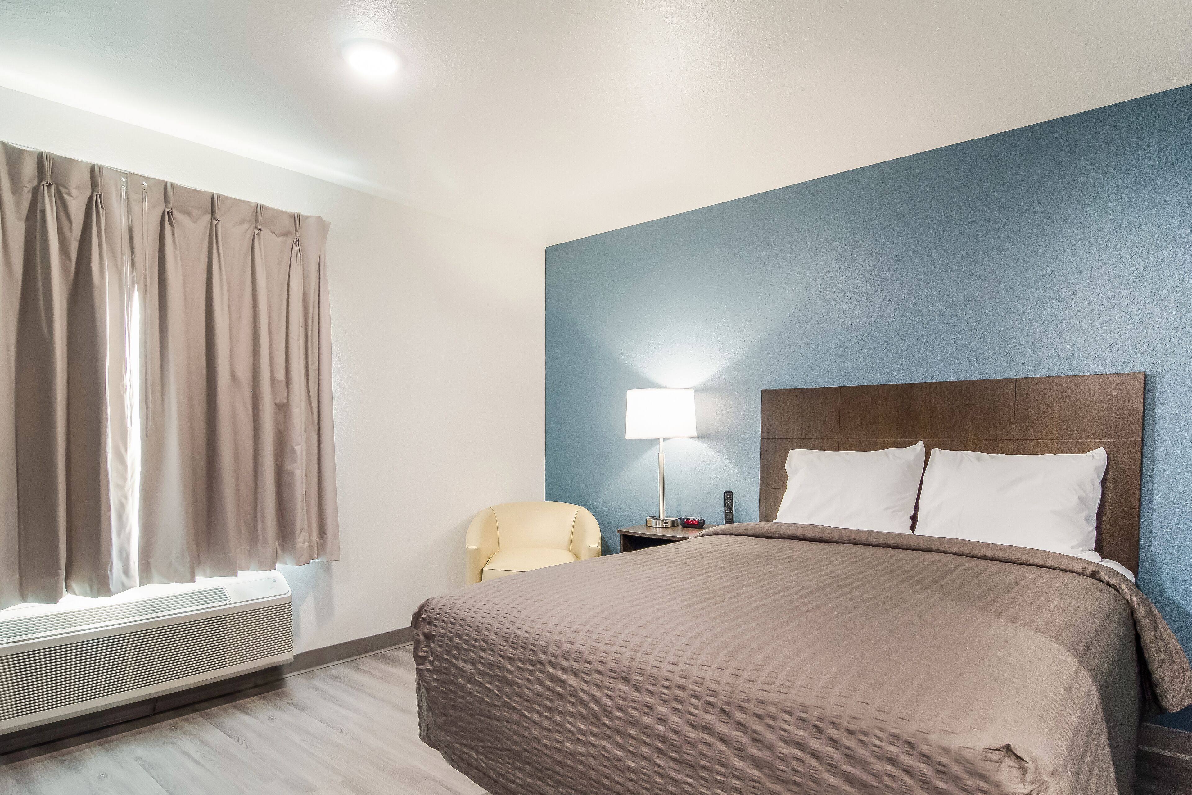 WoodSpring Suites Detroit Sterling Heights