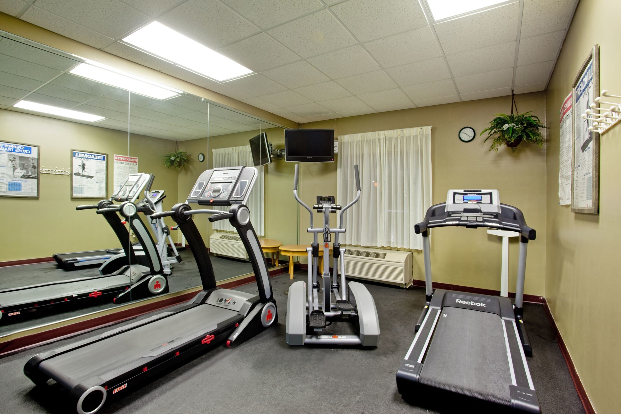 Holiday Inn Express & Suites Three Rivers